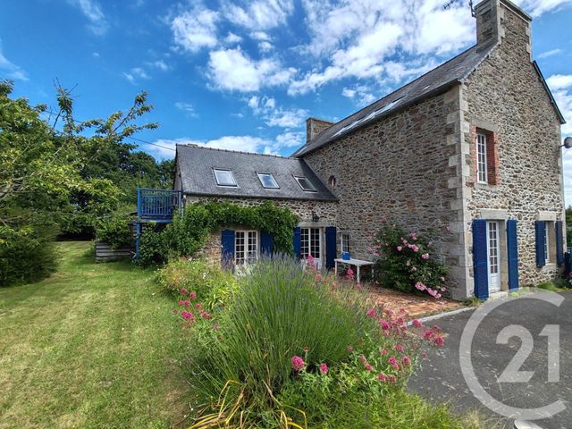 Maison à vendre - 7 pièces - 238,55 m2 - St Lormel - 22 - BRETAGNE